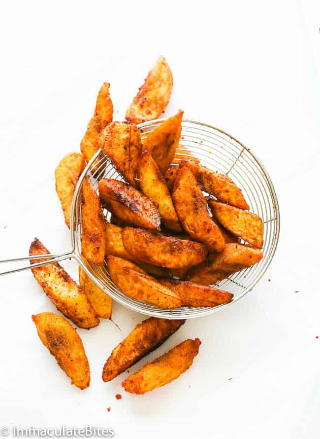 Freshly cooked spicy fried plantains