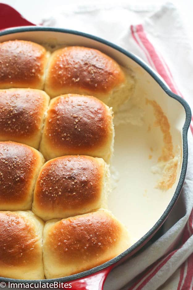 Coconut Rolls (Pão Doce de Coco) - Easy and Delish