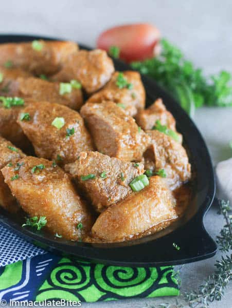 Spicy and meaty stewed plantains