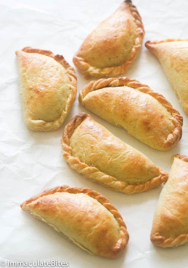 Taking insanely good empanadas out of the oven. 