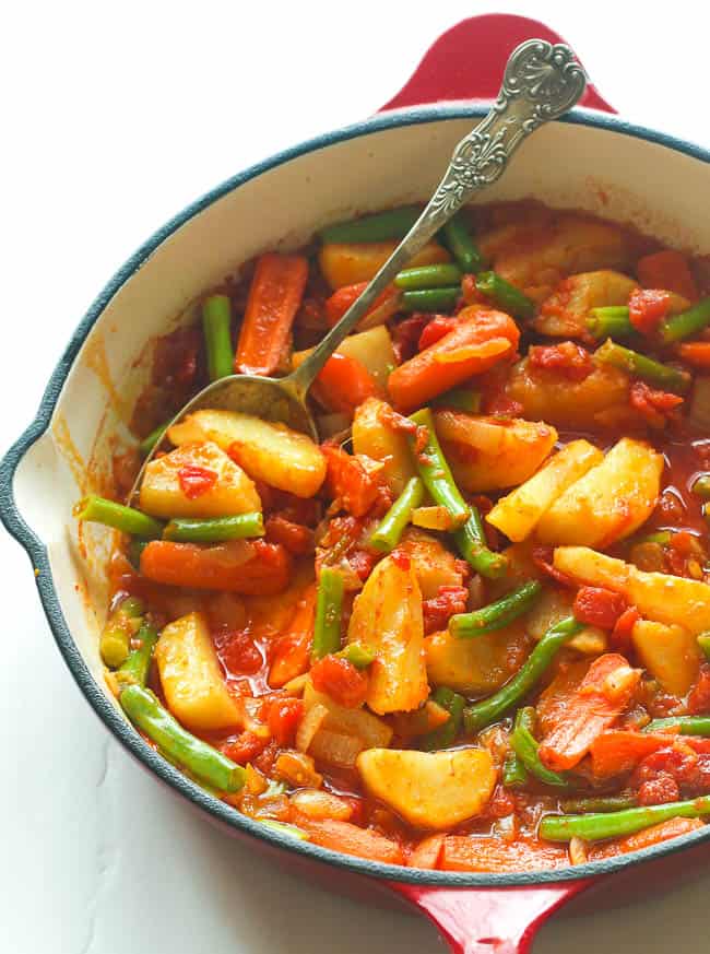 a pan of healthy Ethiopian Yataklete Kilkil