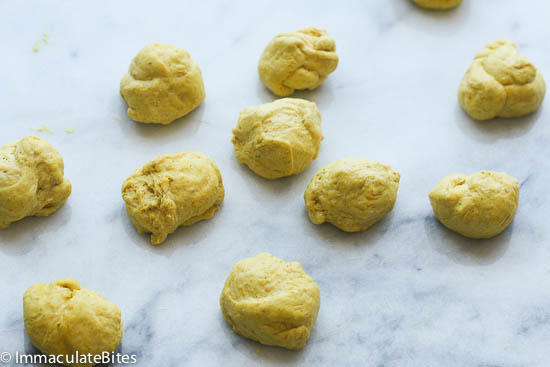 Doubles (curry chickpeas and spicy flat bread)
