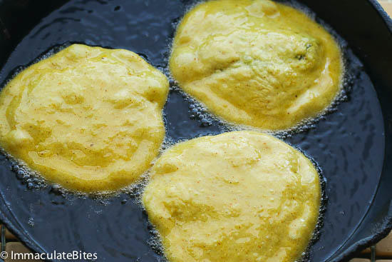 Doubles (curry chickpeas and spicy flat bread)
