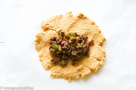 Fill the circle with picadillo