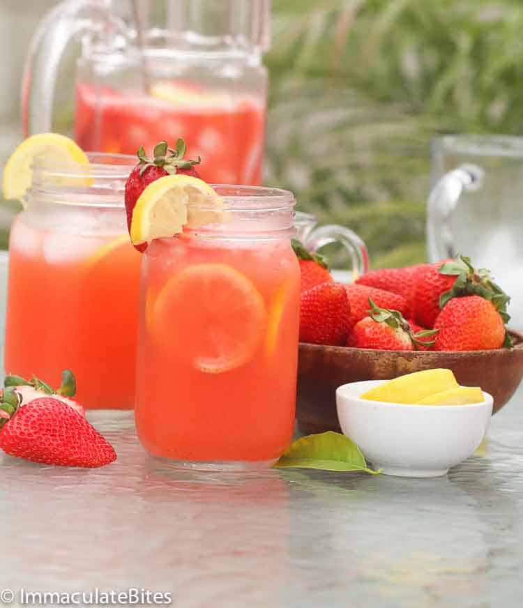 Strawberry lemonade in mason jars
