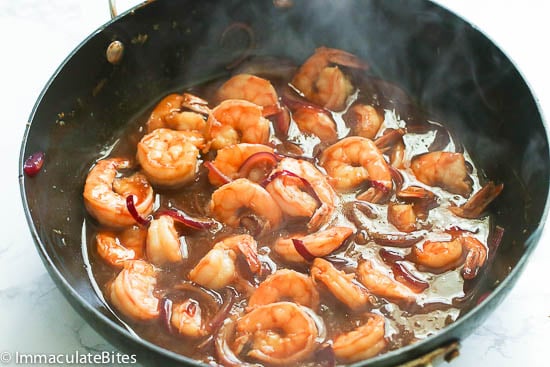 Shrimp Stir Fry in our NEW 14” Wok tonight! 🍤 #HexClad