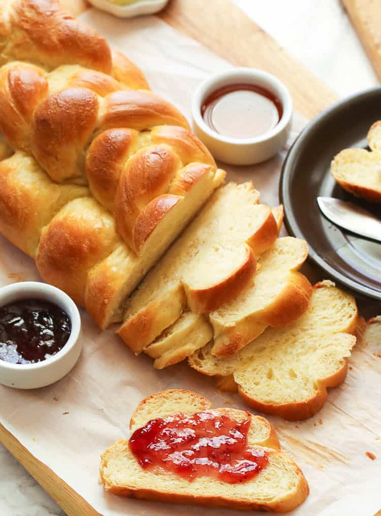 Freshly sliced challah bread ready to enjoy