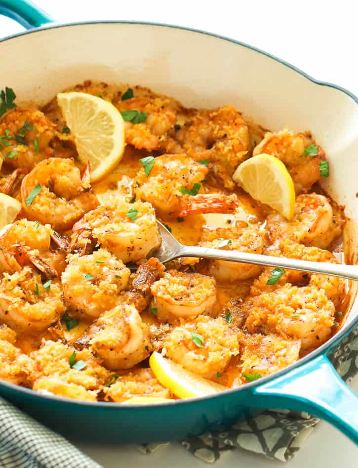 Baked Shrimp with lemon ready to serve