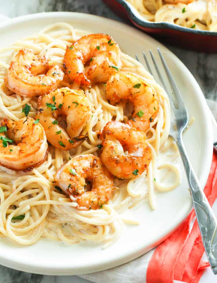 Shrimp Alfredo in a plate