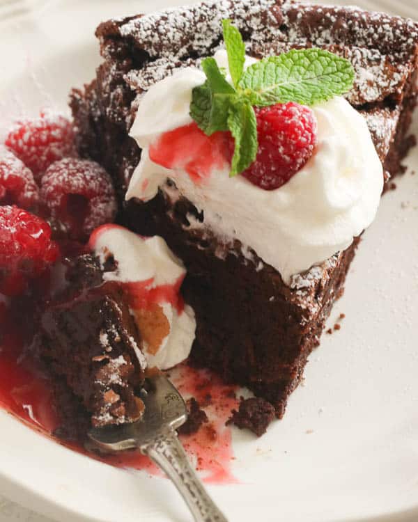 Flour-free chocolate cake