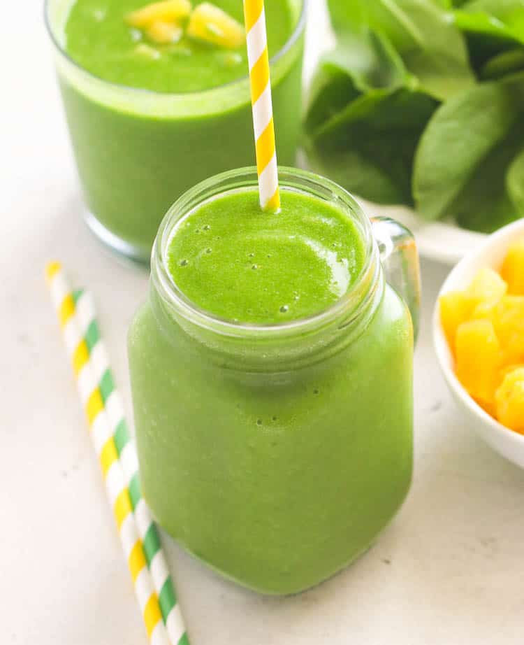 Spinach smoothies and straws
