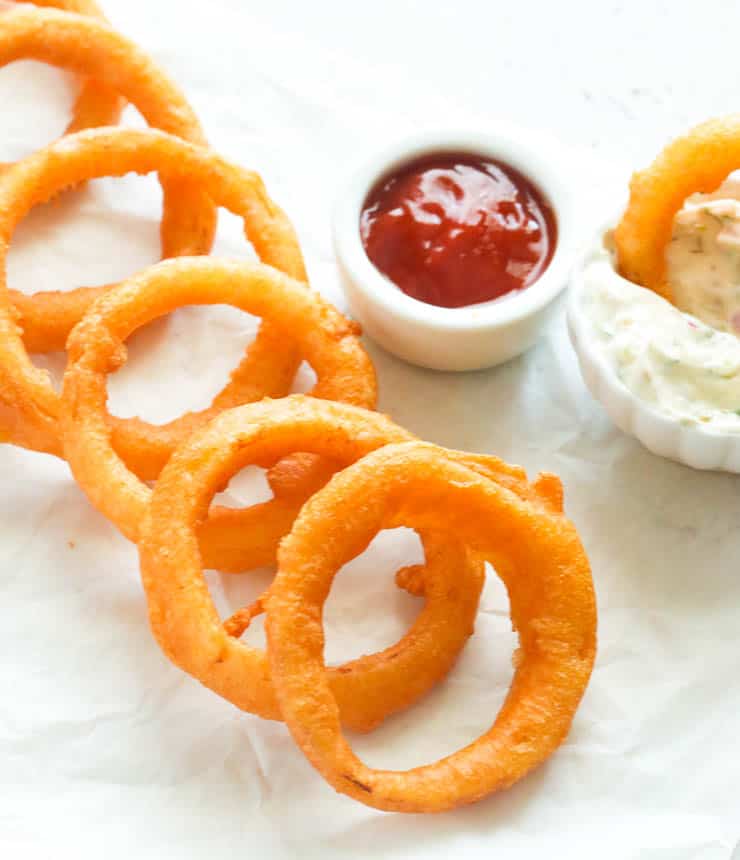 Beer Battered Onion Rings with Ketchup and Tartar Dips