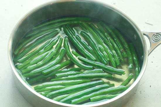 Haricots verts à l'eau bouillante