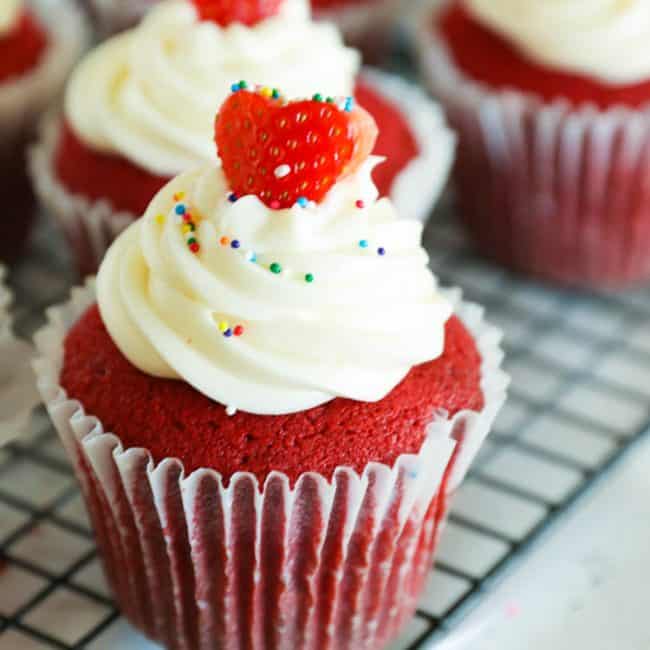Red Velvet Cupcake with Cream Cheese Frostings