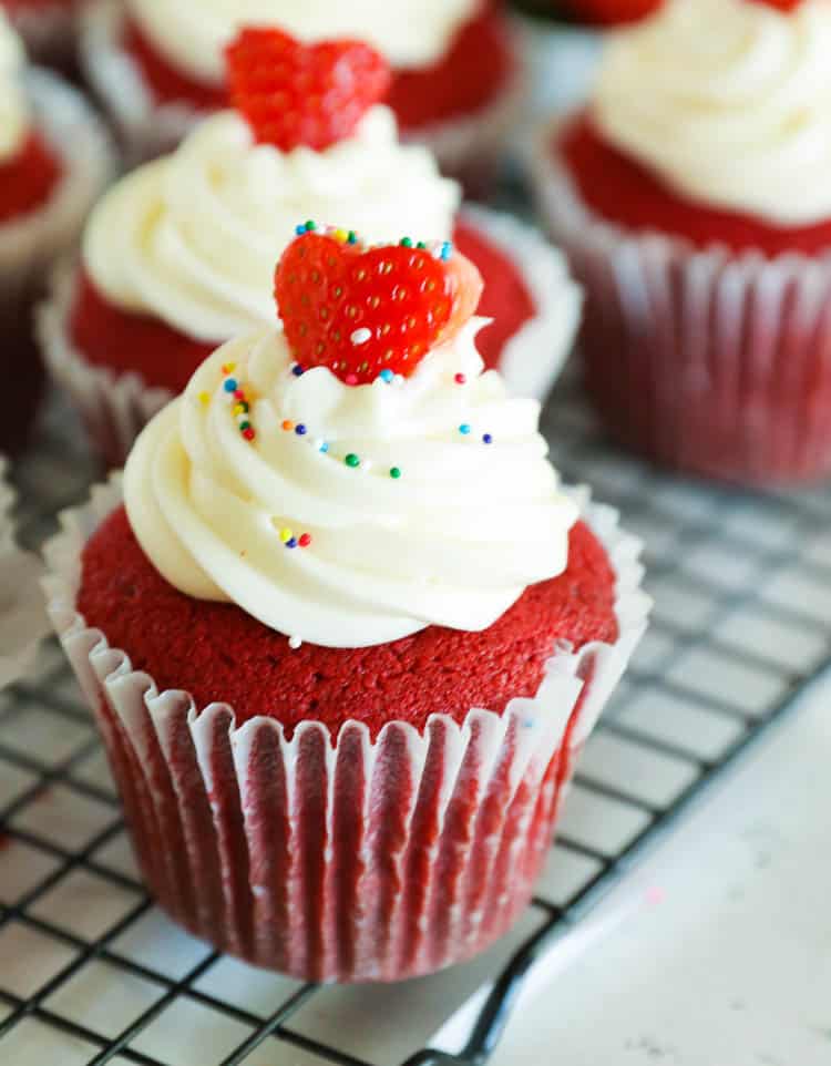 Red Velvet Cupcake with Cream Cheese Frostings