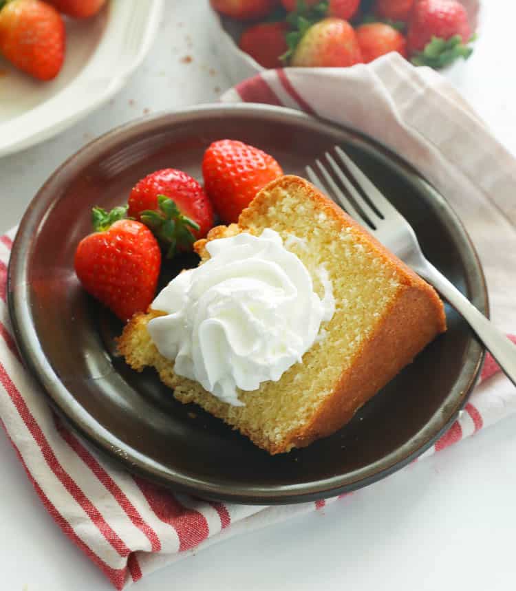 Pound Cake with strawberries and cream