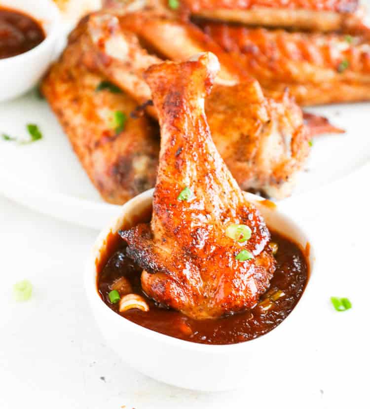 Baked Turkey Wings Dipped in Spicy Honey Garlic Sauce