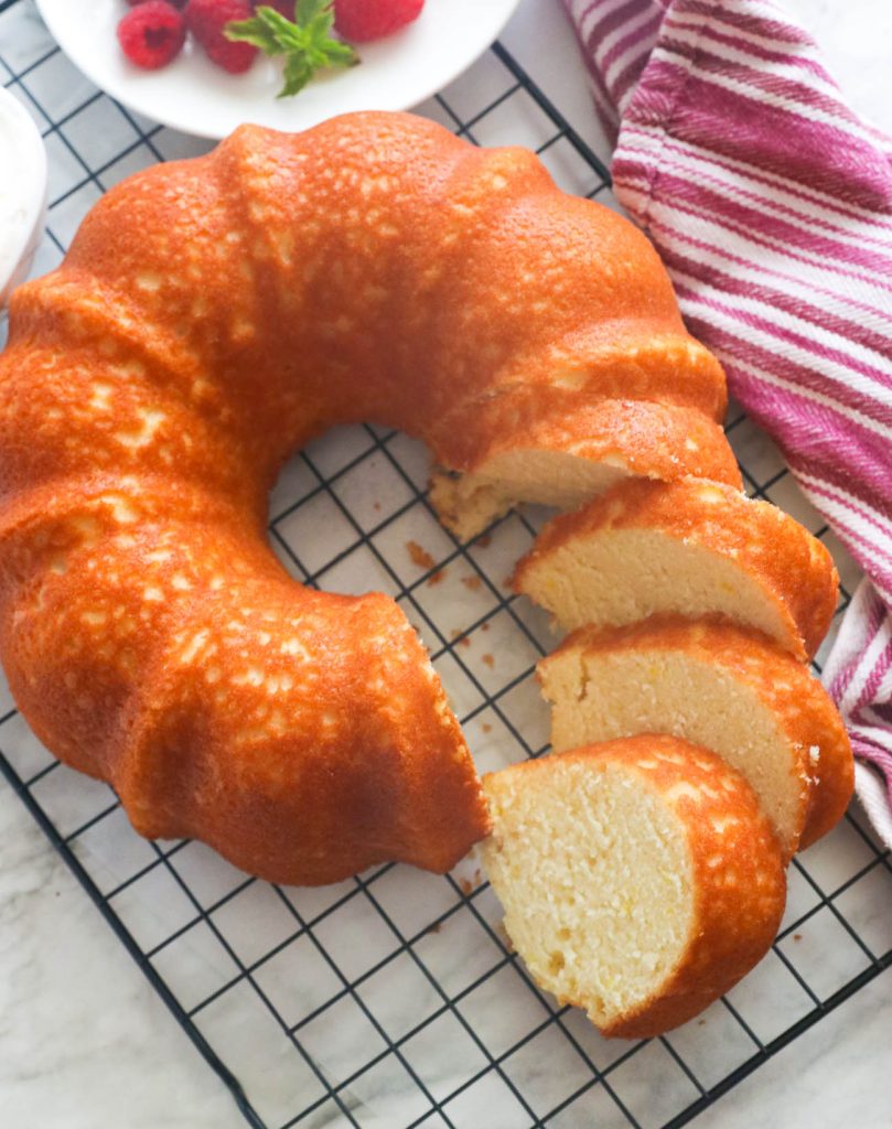 Sliced hot milk cake o a cooling rack