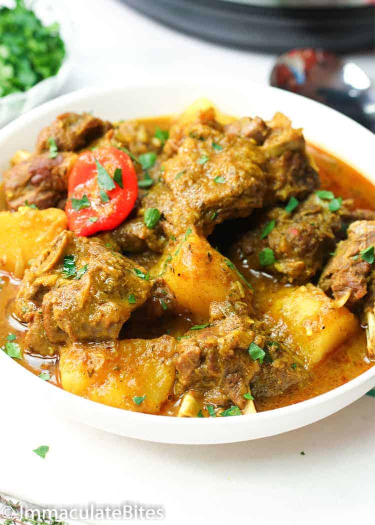 Delicious Instant Pot Curry Goat