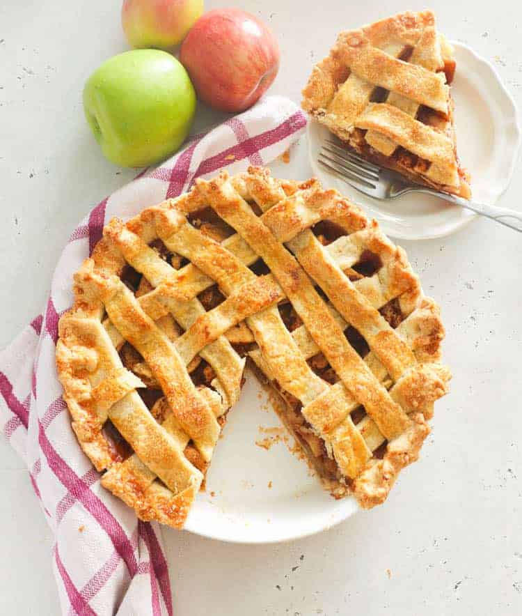Apple Pie for a Labor Day picnic dessert