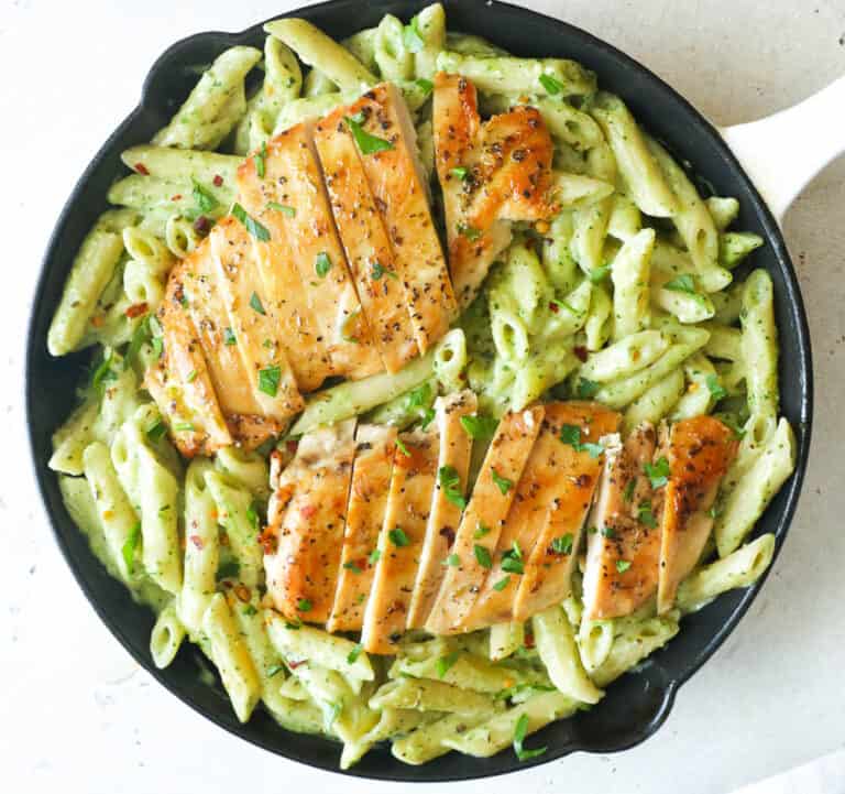 Fresh chicken pesto pasta