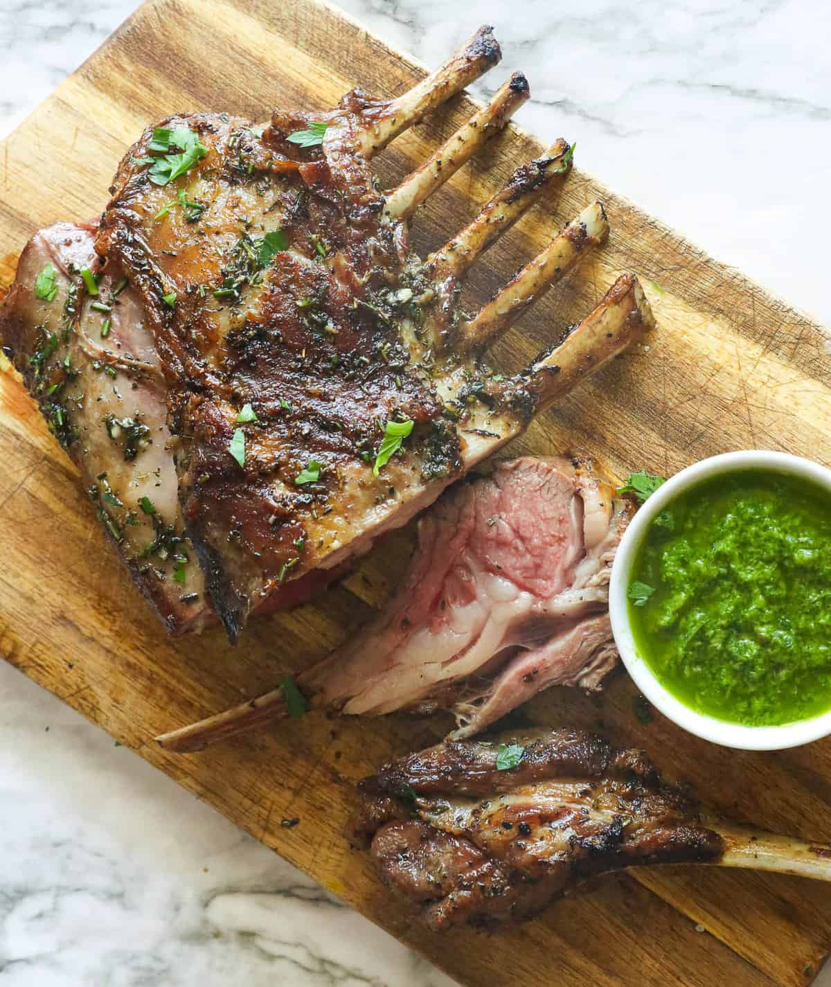 Grilled rack of lamb with green sauce