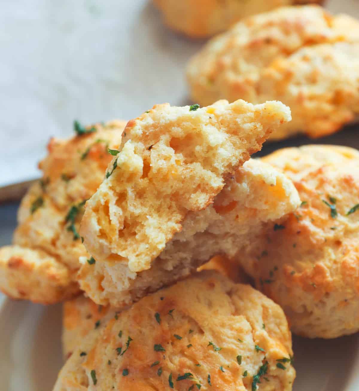 Red Lobster cheddar biscuits with an insider view