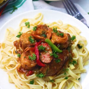 Cajun Jambalaya Pasta – Quick and Easy with chicken, shrimp and Sausage, vegetables