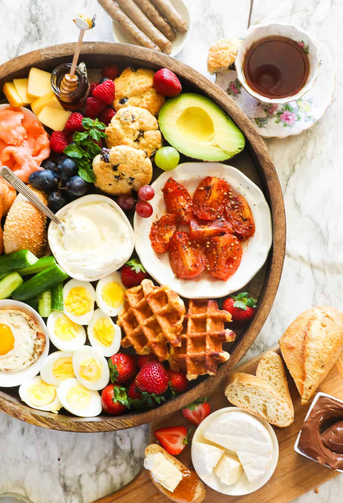 Breakfast charcuterie board ideas perfect for family get-togethers