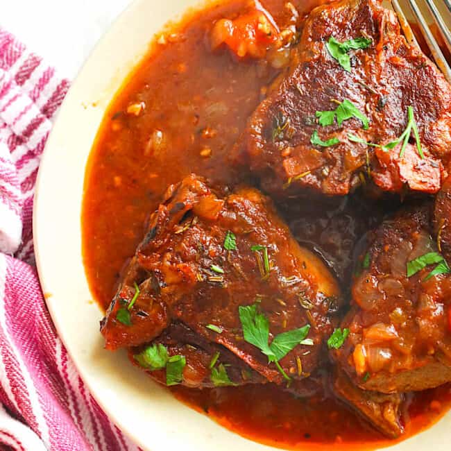 Braised lamb loin chops for an exquisite meal