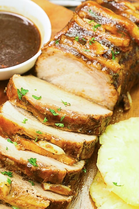 Slow Cooker Pork Loin stuffed with pineapples and garlic