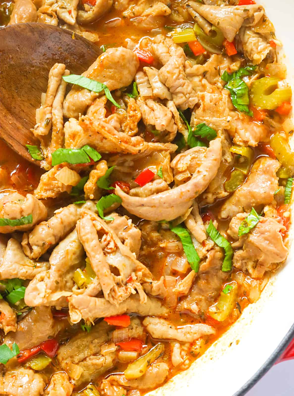 Grow delicious Cajim pork chitter ring with a spoon