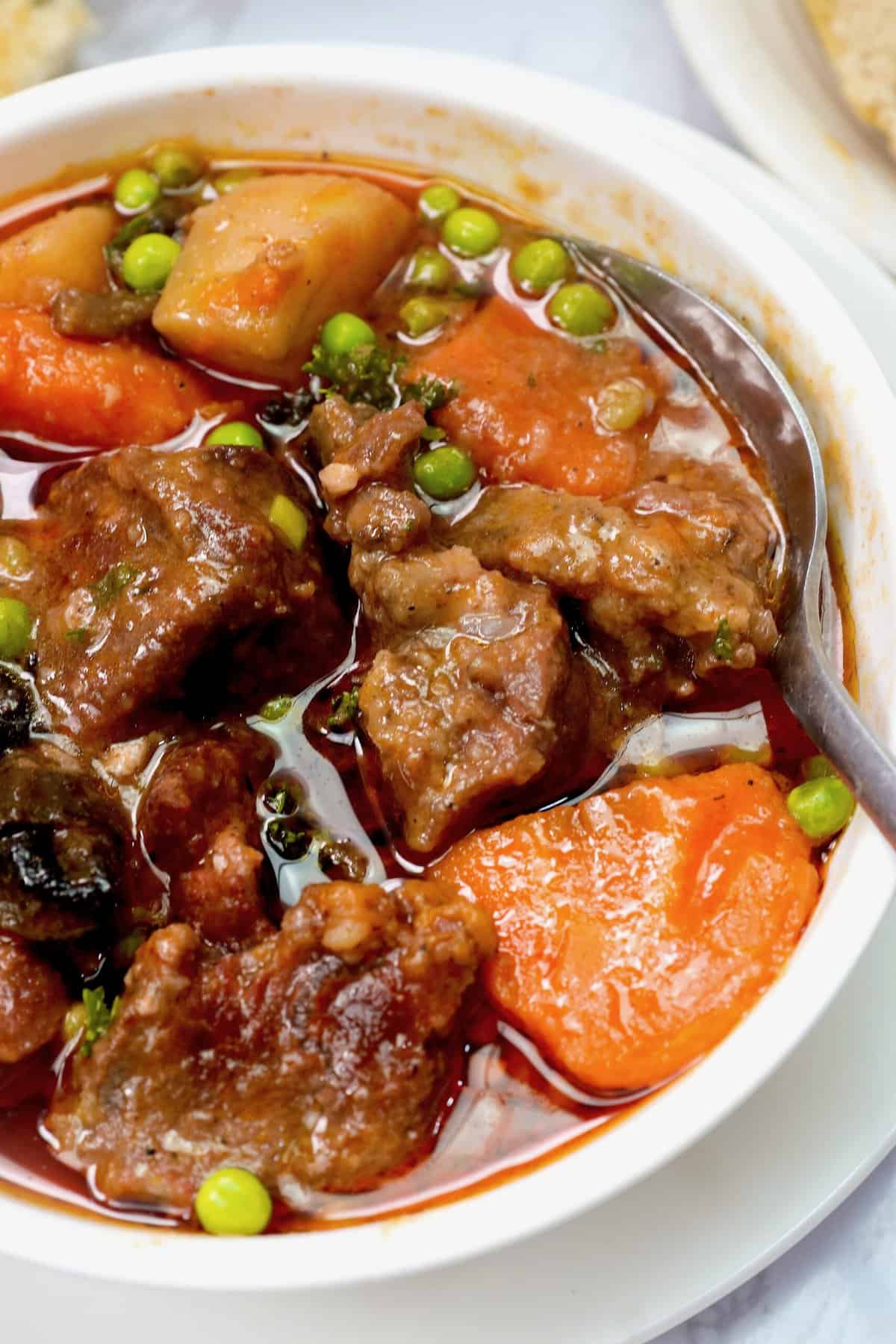 Serving up a fresh bowl of soul-satisfying slow cooker lamb stew