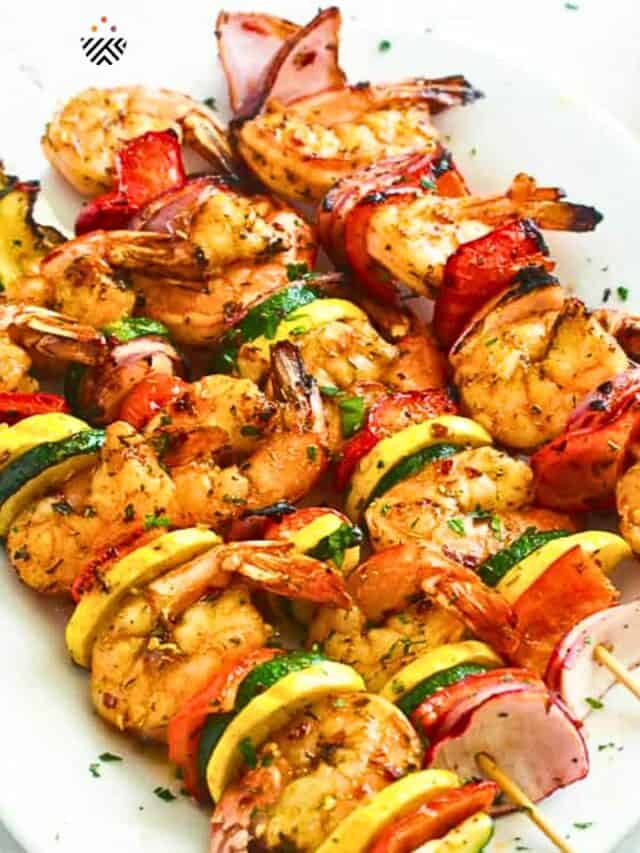 This Grilled Shrimp Skewers recipe also has well-seasoned veggies (2)