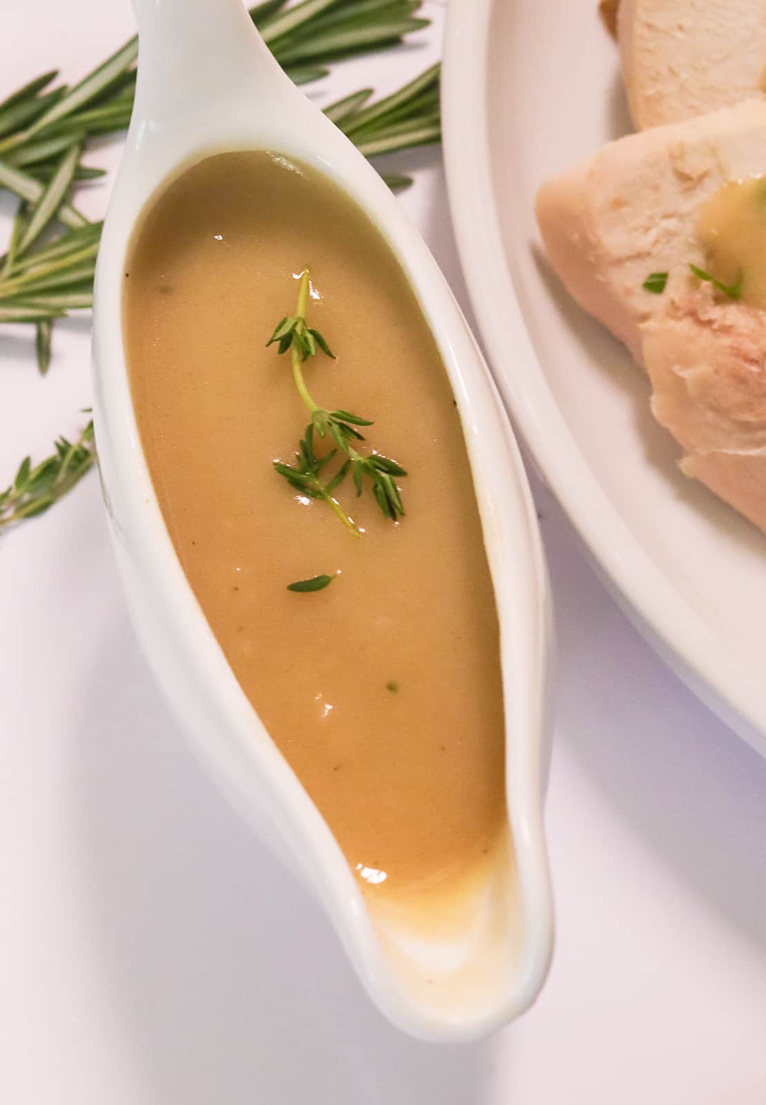 Easy turkey gravy without drippings in a gravy boat