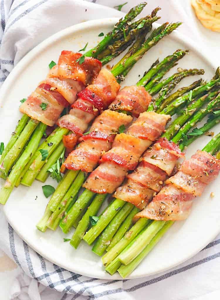 Bacon wrapped asparagus fresh from the oven and ready to enjoy