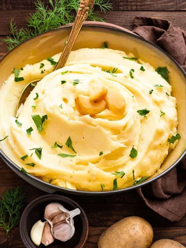Mashed Potatoes with Roasted Garlic and Sour Cream Immaculate Bites