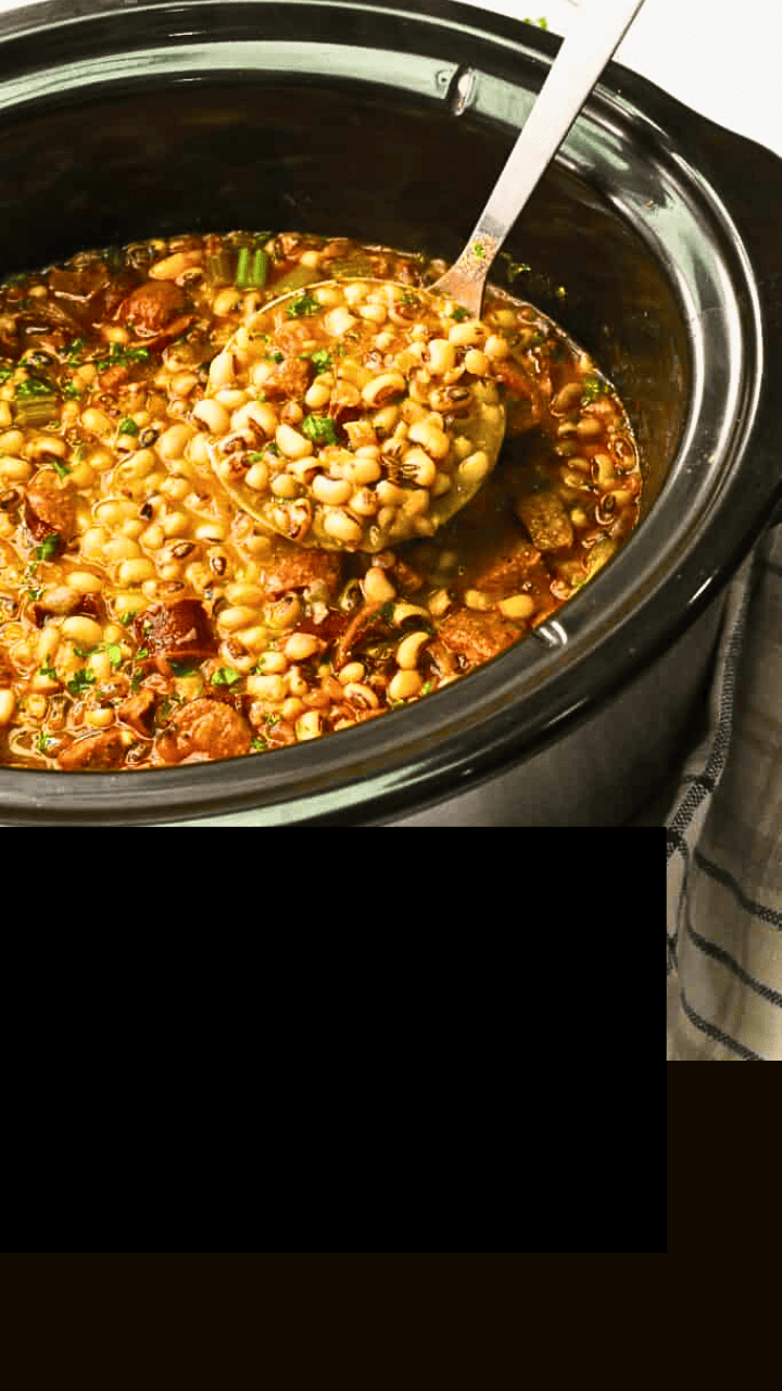 https://www.africanbites.com/wp-content/uploads/2023/12/Why-Slow-Cooked-Black-Eyed-Peas-Bring-Comfort-New-Years-Luck.png