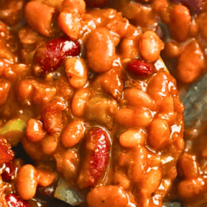 How to Make Southern Baked Beans With Bacon