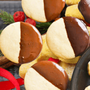 Shortbread Cookies Six-Ingredient Holiday Gift, Treats