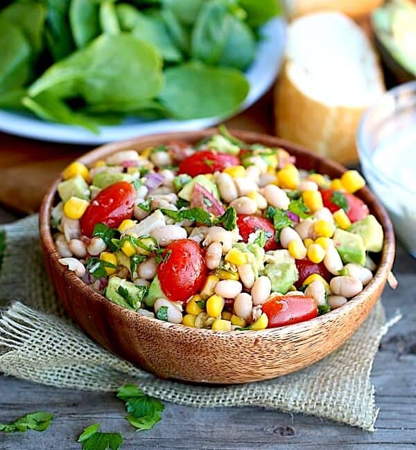 Serving up refreshing and nutritious tuna and white bean salad