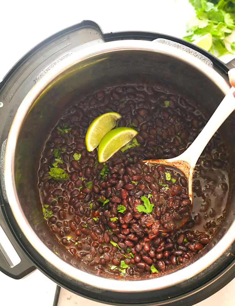 A steamed black bean pan ready to enjoy.
