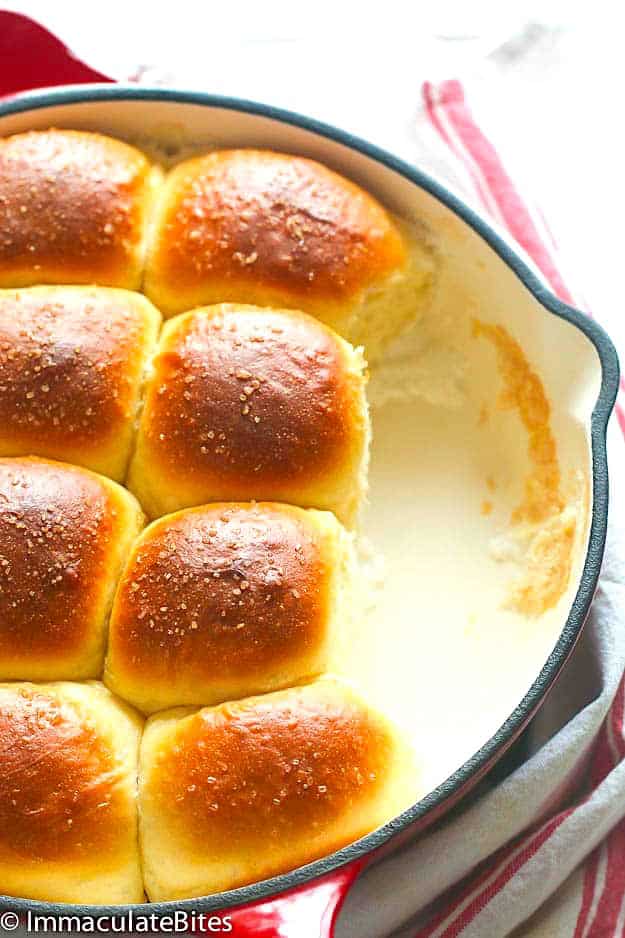 Diving into mouthwatering Samoan coconut bread rolls