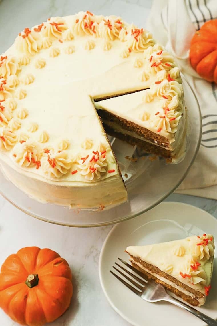 Slicing up a freshly baked cake perfect for Thanksgiving.