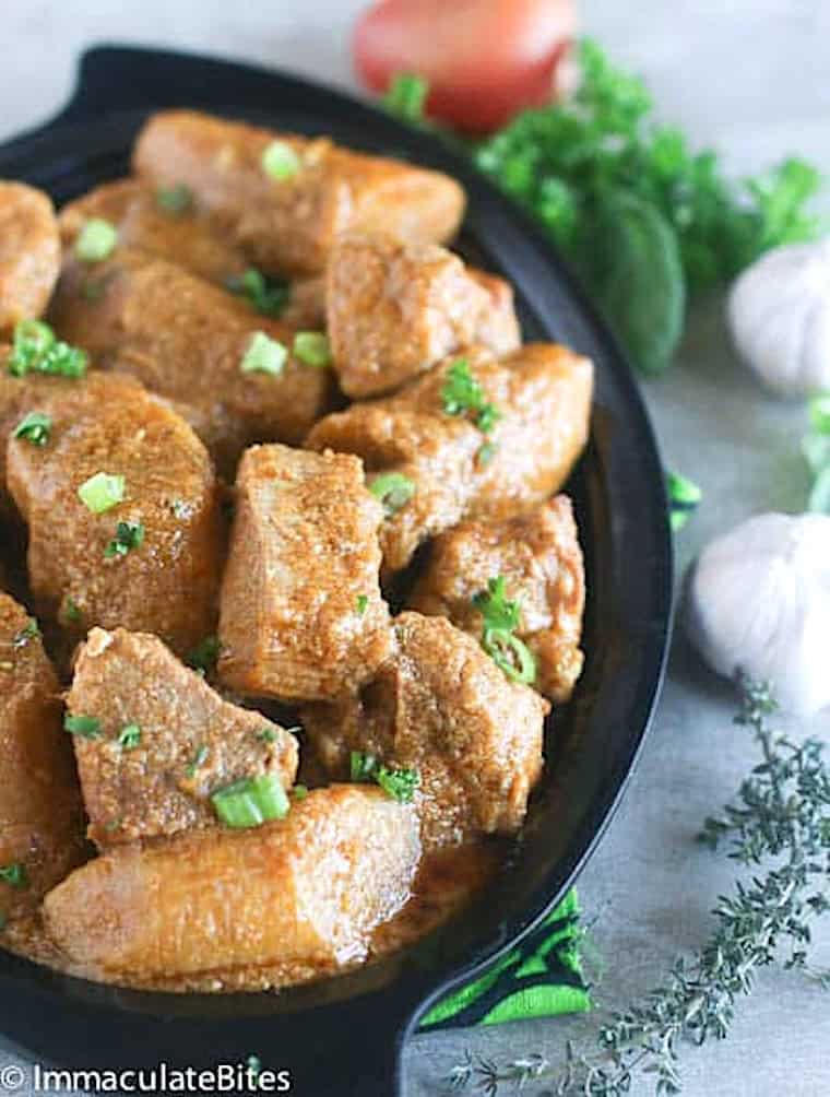 A pot of finished kondres, spicy stewed plantains ready to enjoy.