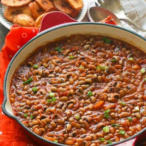 A freshly stewed pot of black eyed peas, African style.