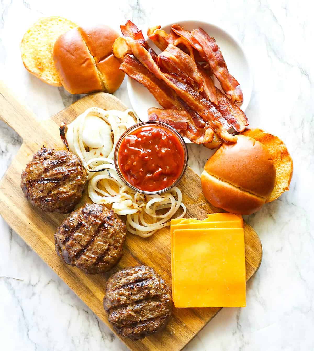 Assembling the hamburgers.