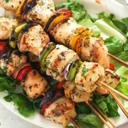 Incredibly savory and tasty grilled chicken kabobs with Mediterranean vibes.